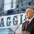 A Napoli bandiere a mezz'asta per Napolitano, Sindaco Manfredi: «Ha rappresentato la città ai massimi livelli»