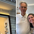 Andrea Bocelli fa tappa ad Amalfi dopo il gala di beneficenza in Versilia: caffè e scorzetta di limone alla Cioccolateria Pansa