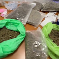Ausiliario del traffico vendeva droga ai giovani a Bacoli: nella sua abitazione cocaina rosa e 37mila euro in contanti 