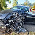 Auto contro albero ad Agropoli: donna in fin di vita, feriti anche il marito e la figlia di 3 anni