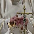 Avellino, fa incidente stradale e viene trovato positivo all’alcoltest: sospeso sacerdote 