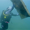 Bacoli, dal mare riemerge la storia: recuperati due architravi marmorei dai fondali del Porto romano di Misenum