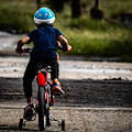 Bimbo di 4 anni cade dalla bici e perde la vita, dramma a Barletta 
