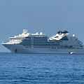 Crociere di lusso ad Amalfi: dopo la Ovation, arriva la "sorella" Seabourn Encore