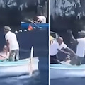 Diventa virale il video del litigio di due barcaioli a Capri, Borrelli: "Danno d'immagine enorme" 