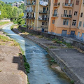 Fiume Irno, acque biancastre: denunciato il responsabile di una ditta per sversamenti illeciti