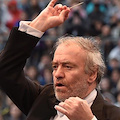 Gergiev a Caserta, De Luca rilancia: «Siamo gli unici ad aver combattuto per la pace». E pubblica un video con le iniziative contro le guerre