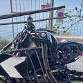 Grave incidente nella notte sulla SS163: giovane centauro trasferito in eliambulanza in ospedale