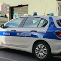 Investito da auto a Napoli, 46enne in in gravi condizioni: patente ritirata a 63enne 