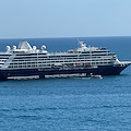 L'Azamara Journey inaugura la stagione 2025 con il suo arrivo in Costiera Amalfitana
