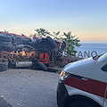 Maiori, camion si ribalta sulla Statale Amalfitana: ferito 60enne 