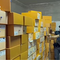 Maxi-sequestri di prodotti contraffatti tra Napoli e Caserta: due “depositi del falso” smantellati dalla Guardia di Finanza