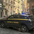 Napoli, 13enne in sella a mini moto sfreccia tra i vicoli del centro storico: denunciato il padre 