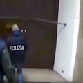 Napoli, 15 persone in carcere: traffico di droga e armi per conto del clan Contini