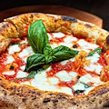 Nella “Guida Pizzerie d'Italia” di Gambero Rosso c’è un po’ di Costiera Amalfitana: due spicchi ad “Aria” di Pisa, dalle origini maioresi