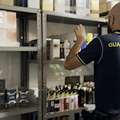 Pomigliano, sequestrata una "boutique del falso": sequestrati oltre 23mila prodotti e denunciati due coniugi 