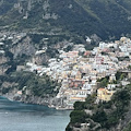 Positano, abusi edilizi e paesaggistici: sequestro preventivo in un hotel 