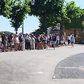 Ravello, bus Sita affollati e attese estenuanti sotto il sole: dalle 13 alle 15 nessuna corsa per Amalfi