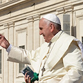 Roma, Papa Francesco ricoverato al Gemelli per bronchite