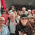 Sabato 5 aprile “I Riesumati” portano la commedia “Avendo, potendo, pagando” a Positano