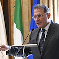 Sanità, Cirielli attacca la giunta: “Altro che primati, qui si offende la sofferenza dei campani” 