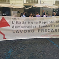 Scuola, sindacati: «Ancora tagli. Nell'ultima riforma criterio competitivo per selezione docenti». Ma Bianchi non ci sta 