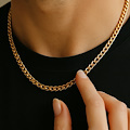 Si apparta con un uomo e gli ruba una collana d'oro: donna arrestata nel casertano 