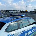 Traffico di auto di lusso, smantellata rete criminale tra Napoli ed Emilia-Romagna: 51 indagati e oltre 1,5 milioni di euro sequestrati
