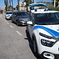 Turisti diretti da Capodichino a Sorrento su auto abusiva: fermato il conducente, maxi multa e confisca del veicolo