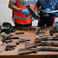 Un arsenale nascosto in un edificio disabitato: la scoperta in provincia di Avellino, si indaga 