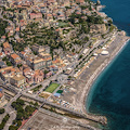 Una spiaggia davvero per tutti: a Vietri arriva la carrozzella galleggiante per il mare