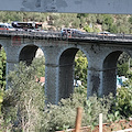 Vico Equense, giovane tenta di lanciarsi dal ponte di Seiano: salvato da 2 agenti fuori servizio 