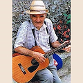 Vincenzo “a Crucella”, l’artista di strada che animava col sorriso la nostra Ravello