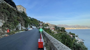 A Cetara istituito il senso alternato sulla SS163 Amalfitana
