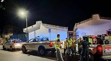 A Piano di Sorrento disinfestazione da mosche, zanzare e altri insetti: attività effettuata con successo con l'assistenza della Protezione Civile comunale