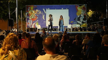 A Vietri sul Mare la serata finale della kermesse "Dipinto di Blu -Un faro acceso sull'autismo"