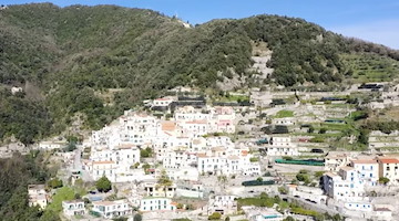 Albori e Vietri sul Mare al Festival Nazionale de “I Borghi Più Belli d’Italia” di Bellano (Lecco)