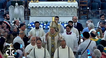 Amalfi in festa per i 25 anni di episcopato di Mons. Soricelli: celebrata la solenne Eucaristia in Cattedrale