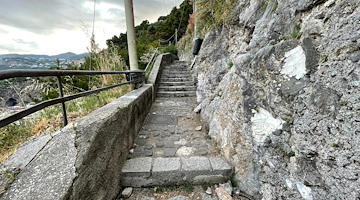 Anziana rientra a Maiori e trova la casa svaligiata: recuperata parte della refurtiva