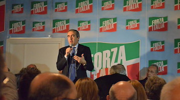 Assunzione al San Carlo di Napoli, Gasparri presenta interrogazione: "Mangini figlio del direttore generale"