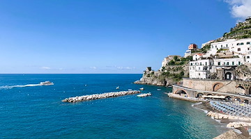 Atrani, tutto pronto per la Fiera del Libro e dell’Editoria: ospiti e case editrici da tutta Italia