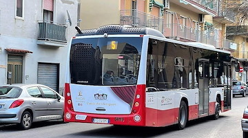 Autista di Busitalia aggredito brutalmente a Salerno, l'appello di FILT-CGIL e FIT-CISL: "Servono azioni concrete" 
