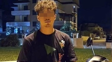 Auto contro scooter, Giuseppe perde la vita a soli 17 anni: lutto nel casertano 