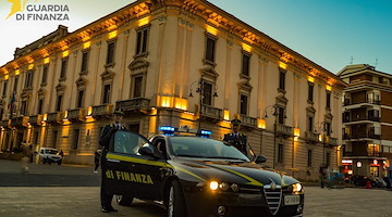 Avellino: tre funzionari della Provincia e due imprenditori indagati per corruzione