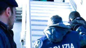 Battipaglia, fermata auto con targa francese: uno degli occupanti espulso dal territorio nazionale
