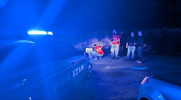 Blitz anti-bracconaggio ad Aversa: salvati e liberati 22 cardellini in gabbia