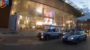 Capodichino, tenta di registrarsi in hotel con un passaporto rubato: arrestato 25enne