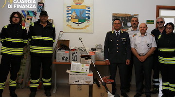 Caserta: Guardia di Finanza devolve alla Protezione Civile attrezzatura per giardinaggio oggetto di furto