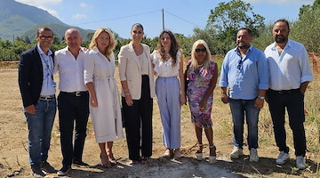 Comune di Baronissi, la Sindaca Anna Petta: “Posata la prima pietra dell’Ospedale di Comunità”