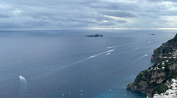 Costiera Amalfitana: mare in aumento, barche in fuga da Positano